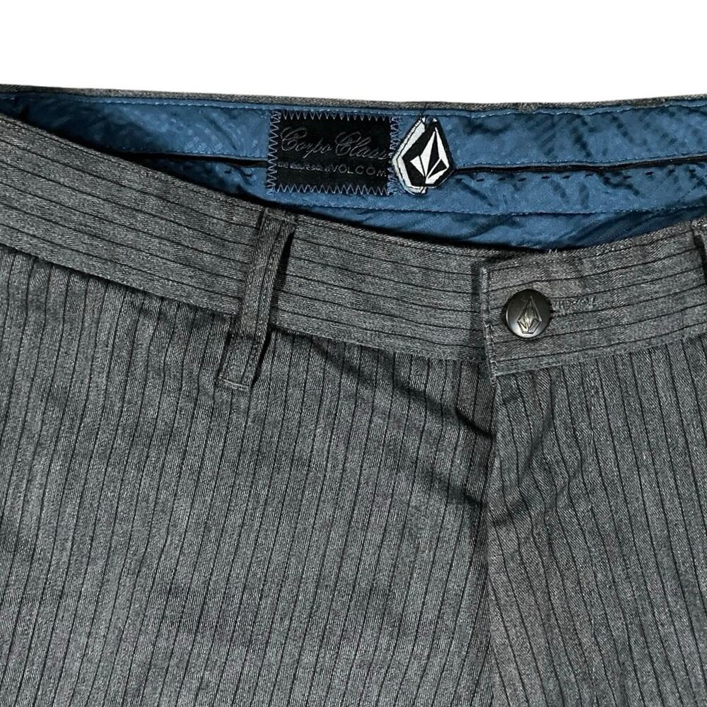 Y2K Volcom Striped Board Shorts - 33x11 - Picture 2 of 4